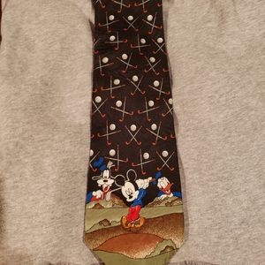 Disney unlimited Mickey Mouse golfing tie